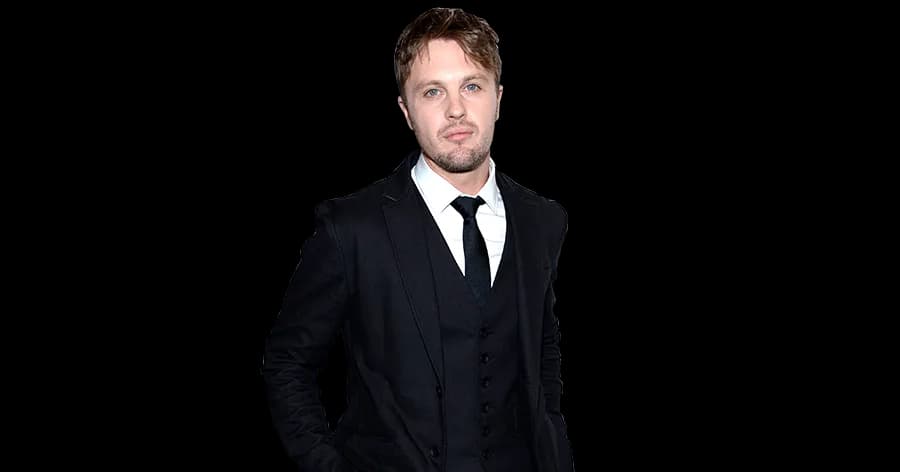 Michael-Pitt-PNG