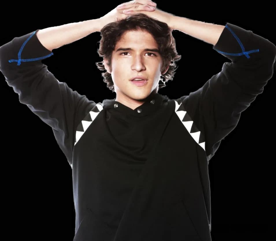 Tyler-Posey-PNG-Clipart